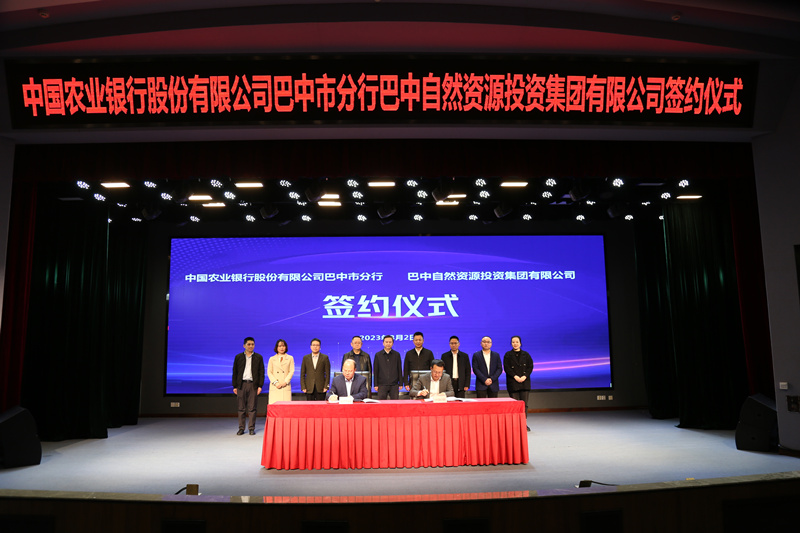 1677811661417745.jpg 5015569f7560b53888261111111111111111.jpg